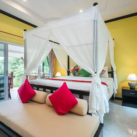 Thai Modern Resort & Spa "Newly Renovated" Отели рядом с достопримечательностью «Ват-Чалонг»