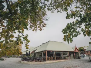 Hawea Hotel