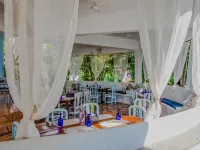 Sashas Holiday Village Hotels near Chapora River
