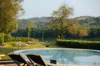 Luxury Glamping Chocolate Village - Pools