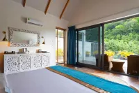 Golden Beach Resort - С бассейном