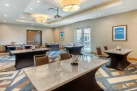 Holiday Inn Express Bettendorf - Davenport NE by IHG