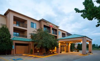 Courtyard Springfield