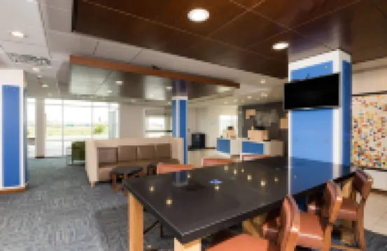 Holiday Inn Express & Suites AUBURN by IHG Hotels in Auburn