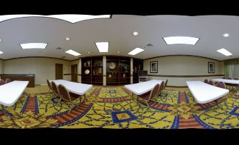 Holiday Inn Express & Suites Biloxi- Ocean Springs