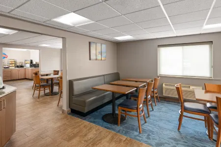 Baymont by Wyndham Mt. Pleasant