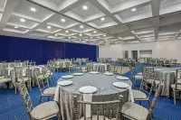 CHN Hotel Monterrey Norte, Trademark Collection by Wyndham Hotels in Сан Николас де лос Гарза