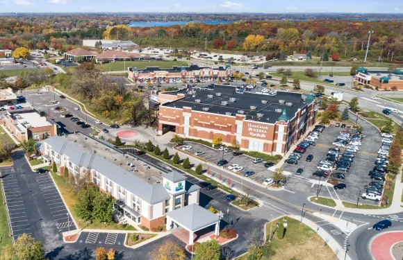 德拉菲爾德智選假日酒店