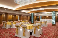 Ramada by Wyndham Varanasi Katesar - breakfast