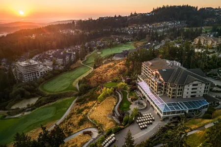 The Westin Bear Mountain Golf Resort & Spa, Victoria Отели рядом с достопримечательностью «Парк штата Голдстрим»