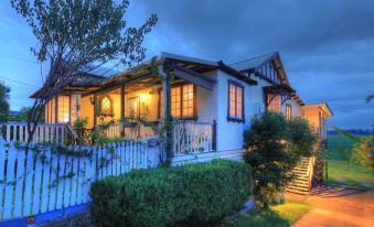 Andavine House - Bed & Breakfast - Housity