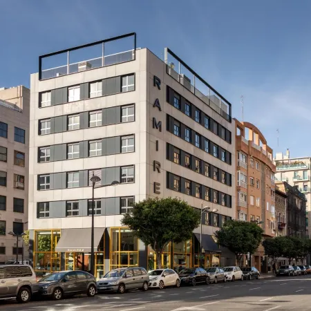 Ramirez Flats Valencia