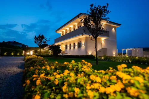 Villa Zefiro Suites & Events Hotels in Battipaglia