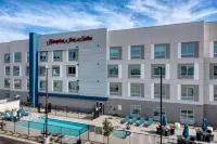 Hampton Inn & Suites by Hilton Bakersfield Central - Pools