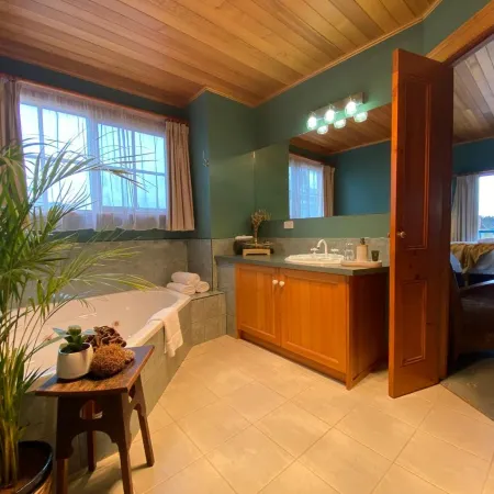 Hanlon Guest House