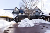 Shakespeare Hotel Hotels near Hakuba Goryu Alpine Botanical Gardens