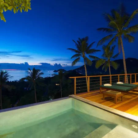 Overthemoon Luxury Pool Villas