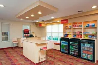布盧明頓TownePlace Suites飯店