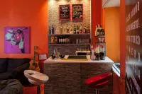 Hostel of the Sun - Baarit