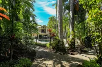 포트 더글러스 샌즈 리조트