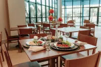Hplus Premium Palmas - breakfast