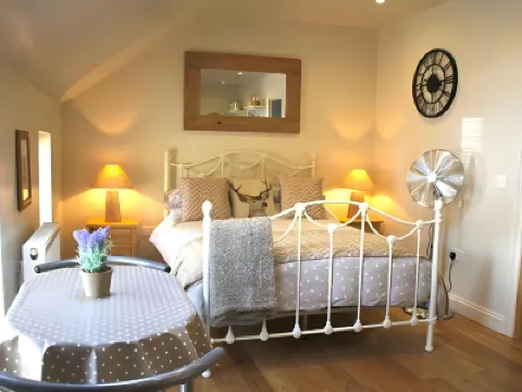 The Queens Hotels in 