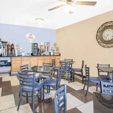 Boarders Inn & Suites by Cobblestone Hotels Waterloo Cedar Falls