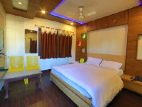 Hotel Mamta Palace, 500 Meters from Nakki Lake Hotels in Mount Abu