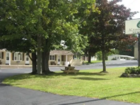 All Seasons Inn Hotels in Oswego County