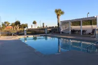 Days Inn by Wyndham Marianna - Pools