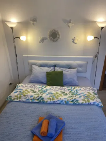 共產國際公寓20號 鄰近摩爾曼斯克州地方誌博物館的酒店