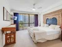เดอะเมริตันออนเมนบีช โรงแรมในMain Beach