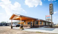 Rustic Lodge - Motel