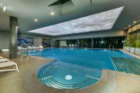 Factory Resort Wellness & Spa - プール