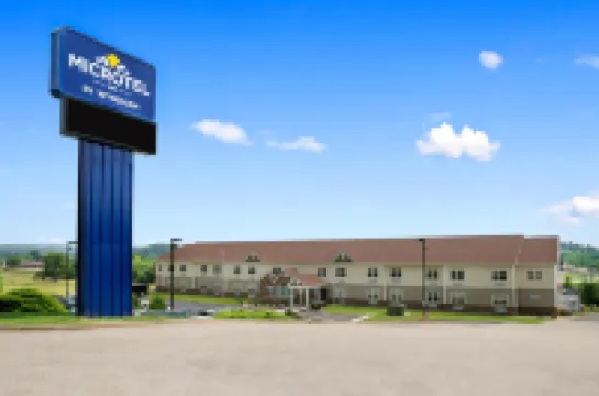 Microtel Inn & Suites by Wyndham Mineral Wells/Parkersburg Hotels in 