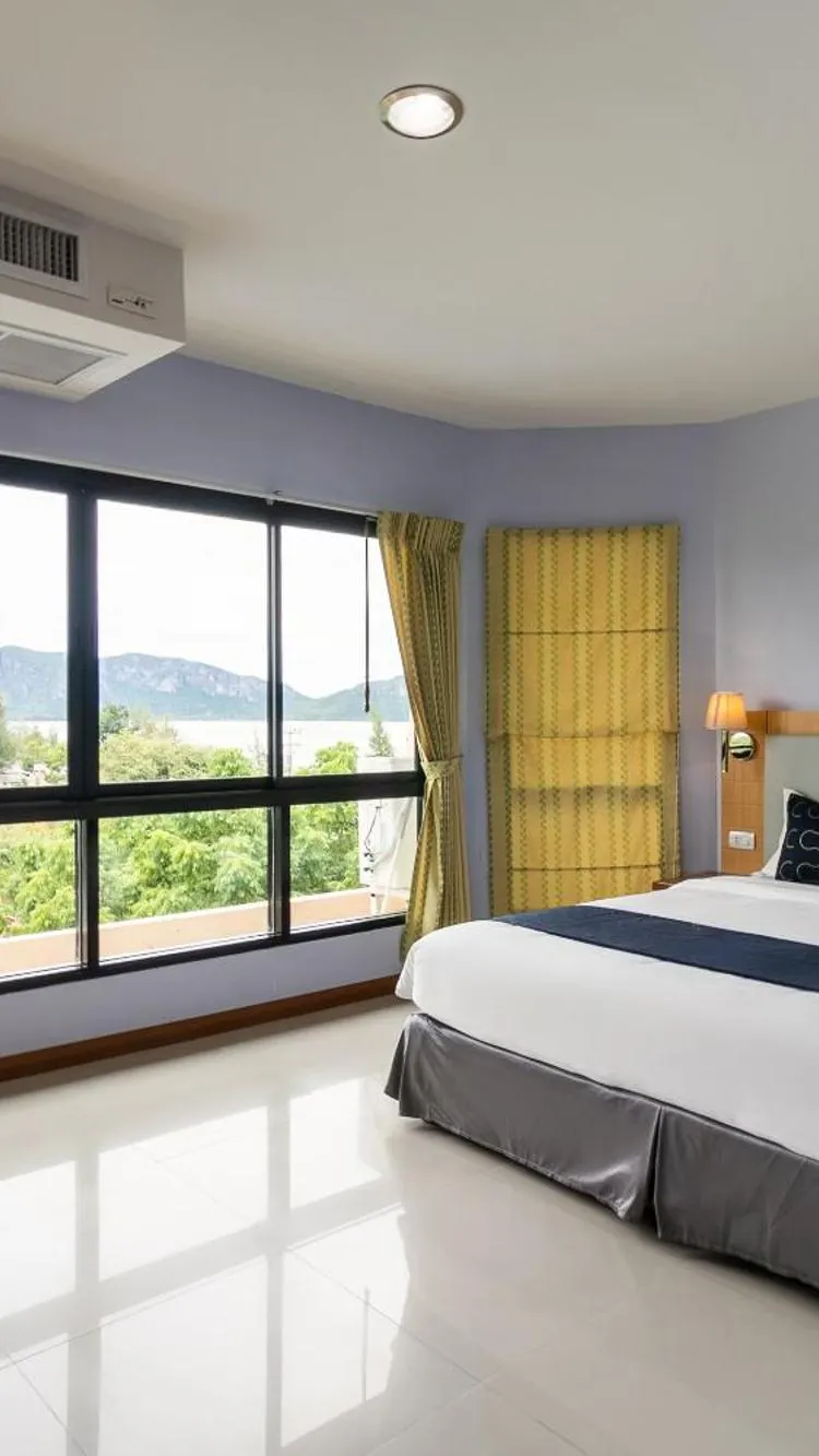 ห้องสแตนดาร์ด เตียงใหญ่ 1 เตียง