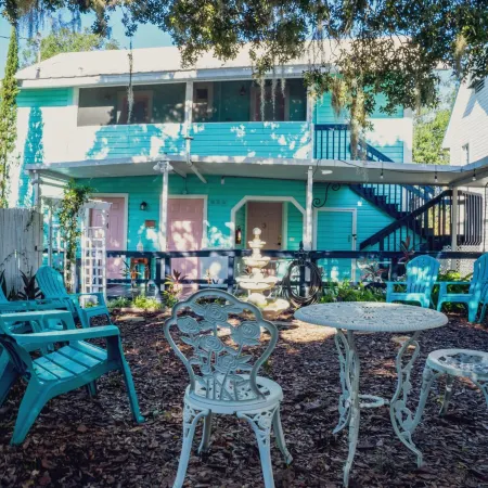The Heirloom Inn