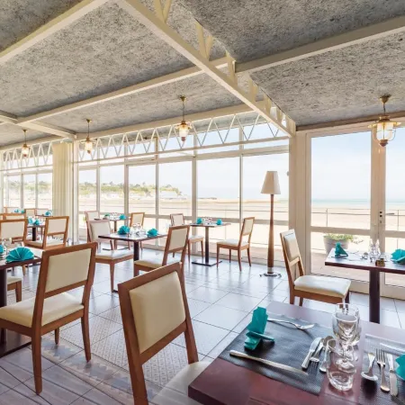 Hôtel Miléade de la Plage - Binic Отели в г. Биник