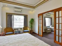 The Spring Hotel Hotels near Vincom Center