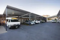 Altitude Motel Apartments - Parkering
