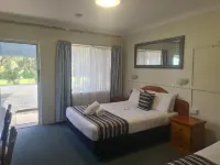 Valley View Motel - parking