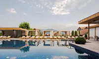 Dilijani Tun Hotel & Restaurant - Pools