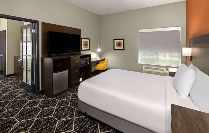 La Quinta Inn & Suites by Wyndham Olathe