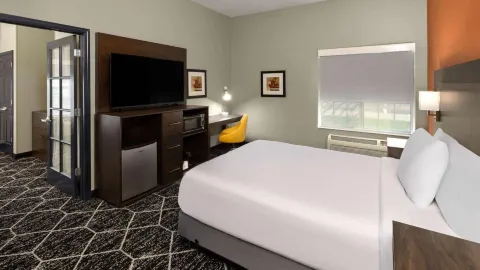La Quinta Inn & Suites by Wyndham Olathe in Olathe