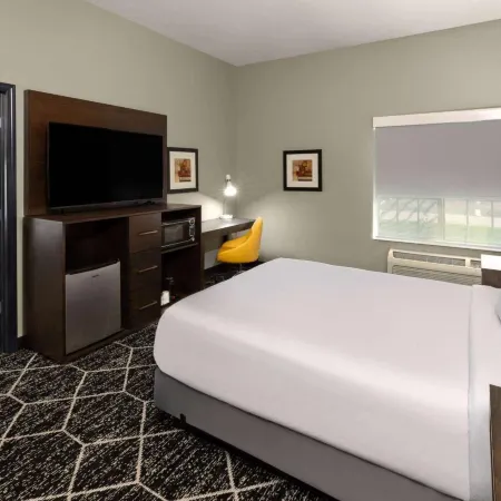 La Quinta Inn & Suites by Wyndham Olathe
