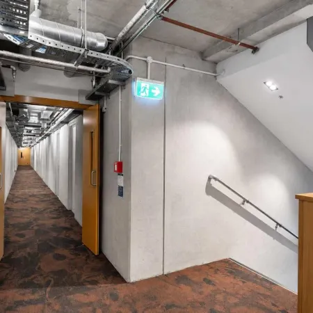Cozy Studio - Private Balcony, Bath and Tub Hotels in Lower Hutt