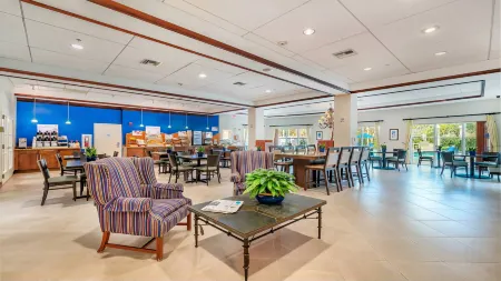 Holiday Inn Express & Suites Miami-Kendall Отели в г. Палметто-Истейтс