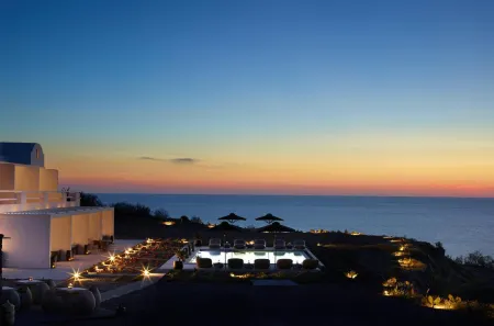 Absolute Paradise Santorini Отели рядом с достопримечательностью «Красный пляж»