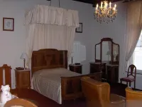 Erasmus Hotel - 2-Star