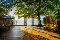 サントリーニ ビーチ ホテル のホテル